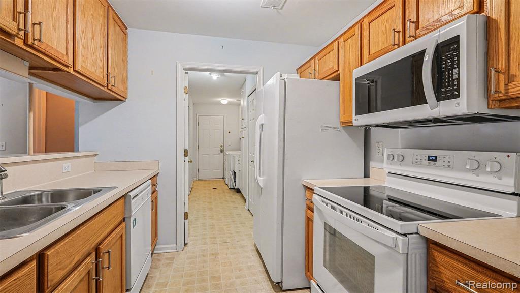 1577 Addington Lane, Ann Arbor, MI 48108 — Photo 8