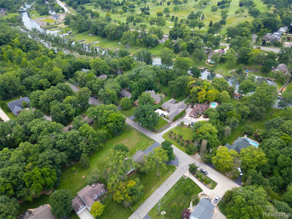 8695 Stout Avenue, Grosse Ile, MI 48138 — Photo 55