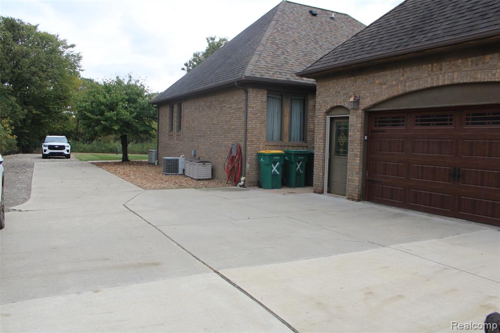 30500 Ostreich Rd Road, Rockwood, MI — Photo 31