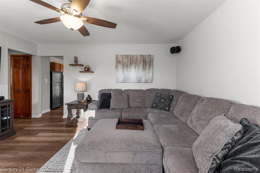 9939 Jackson Lane, Van Buren, MI 48111 — Photo 8