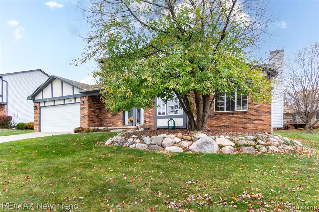 24486 RIVERVIEW Lane, Novi, MI — Photo 2