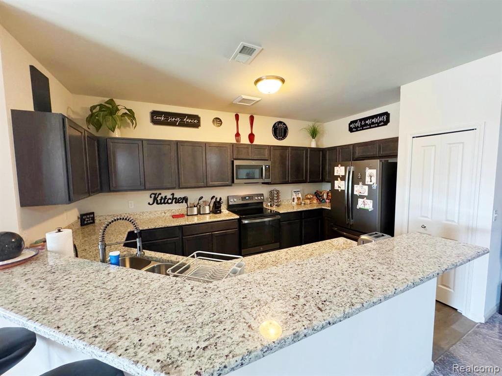 9960 Ridge Run Street, Howell, MI 48855 — Photo 8