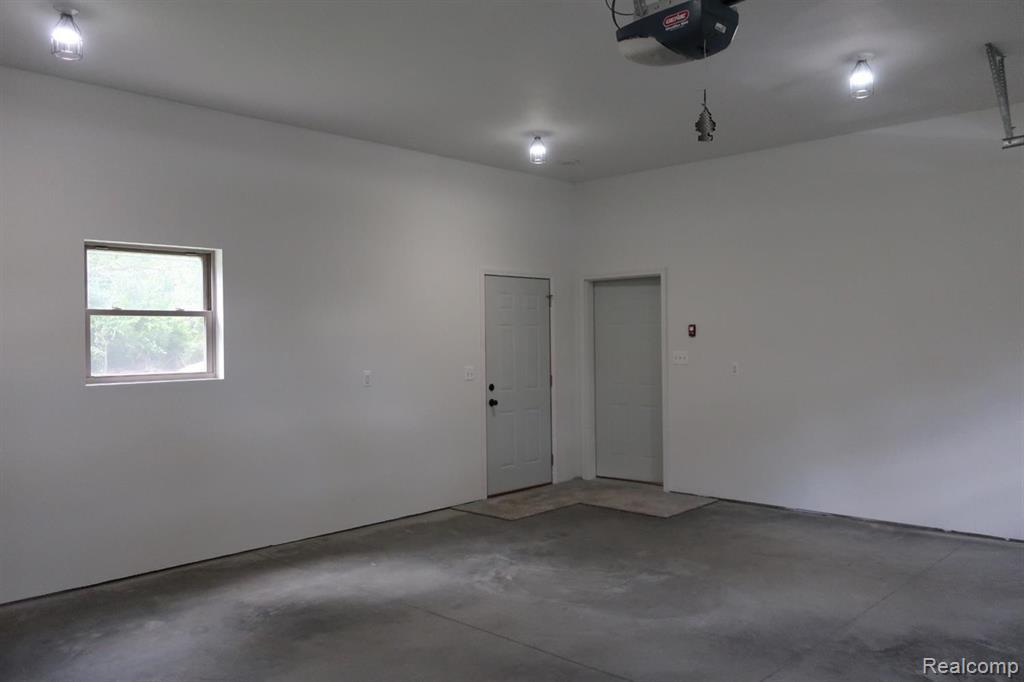 26020 Martinsville Road, Belleville, MI 48111 — Photo 41