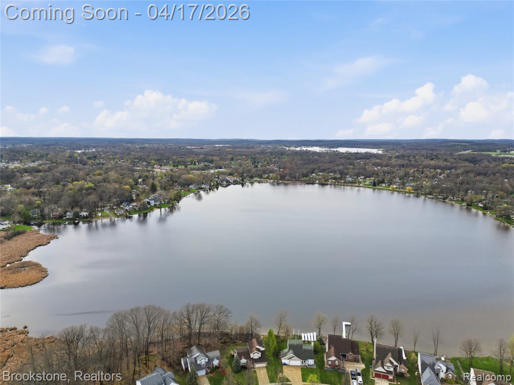 569 Cove View Drive, Waterford, MI 48327 — Photo 52