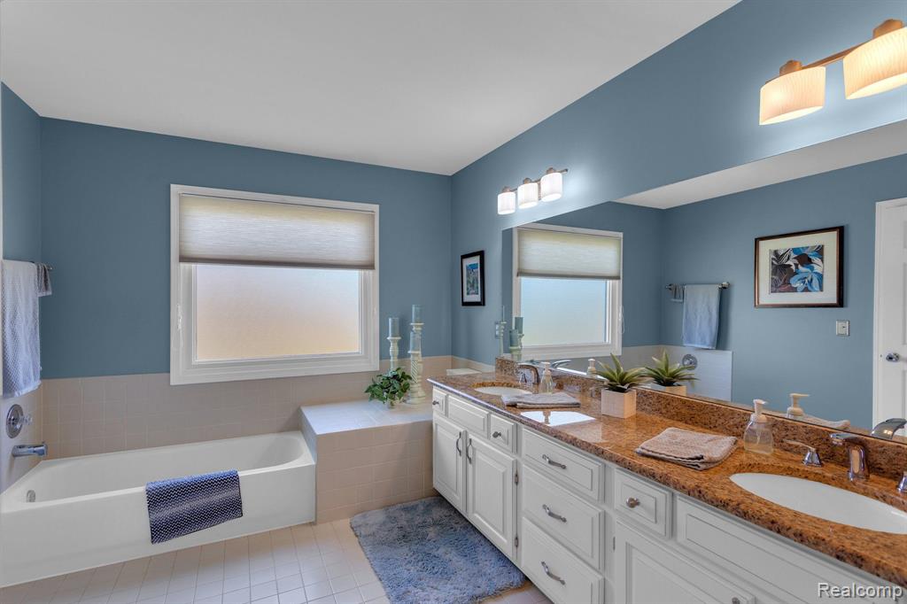 48089 Sonny Drive, Macomb, MI 48044 — Photo 25