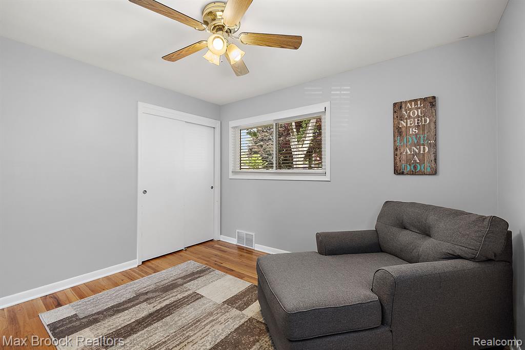 9060 HEADLEY Drive, Sterling Heights, MI 48314 — Photo 33