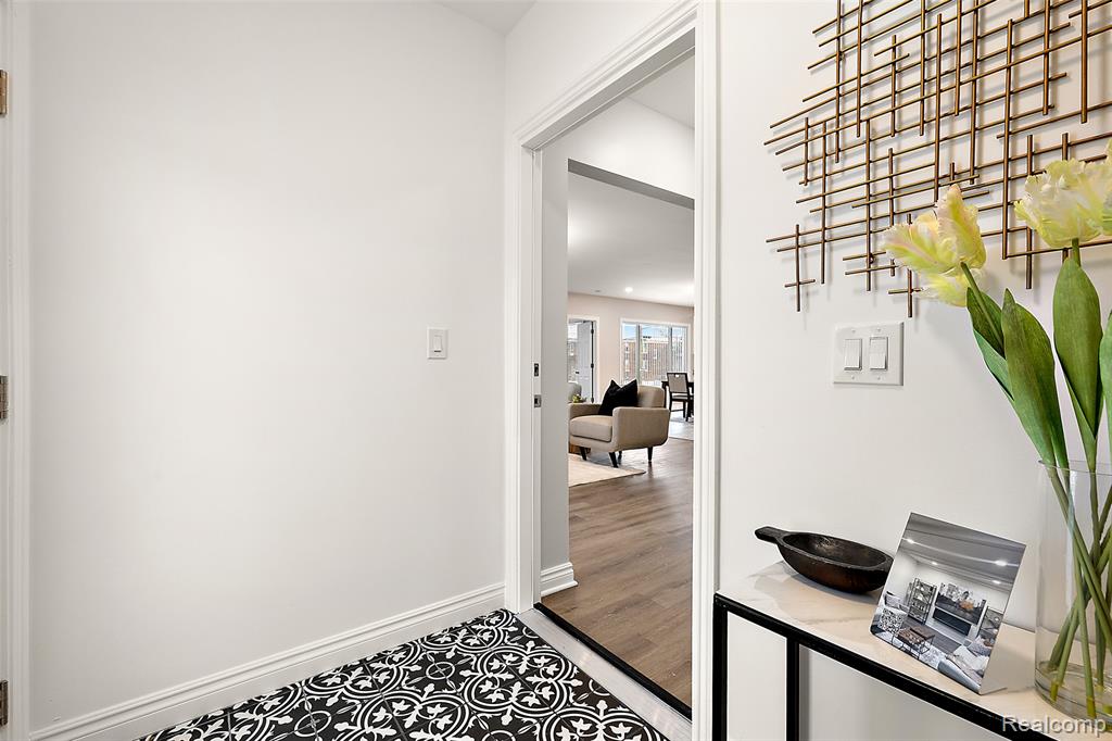 2080 Gladstone Street - Photo 3