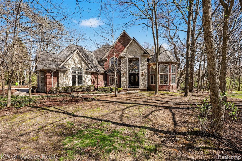 47955 Andover Drive, Novi, MI — Photo 2