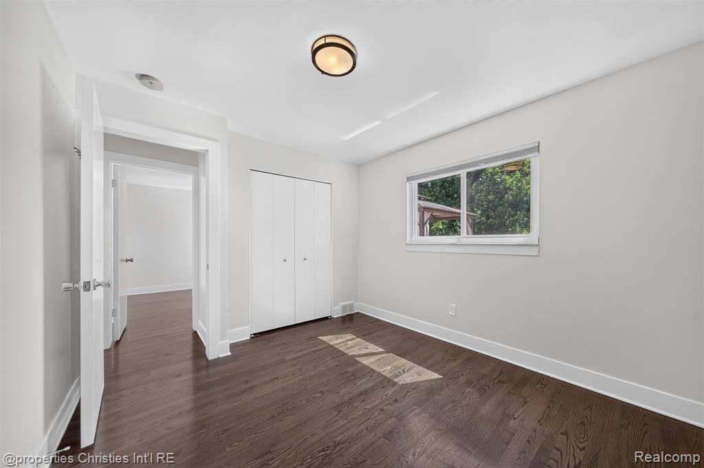 27856 Lenox Avenue, Madison Heights, MI 48071 — Photo 16