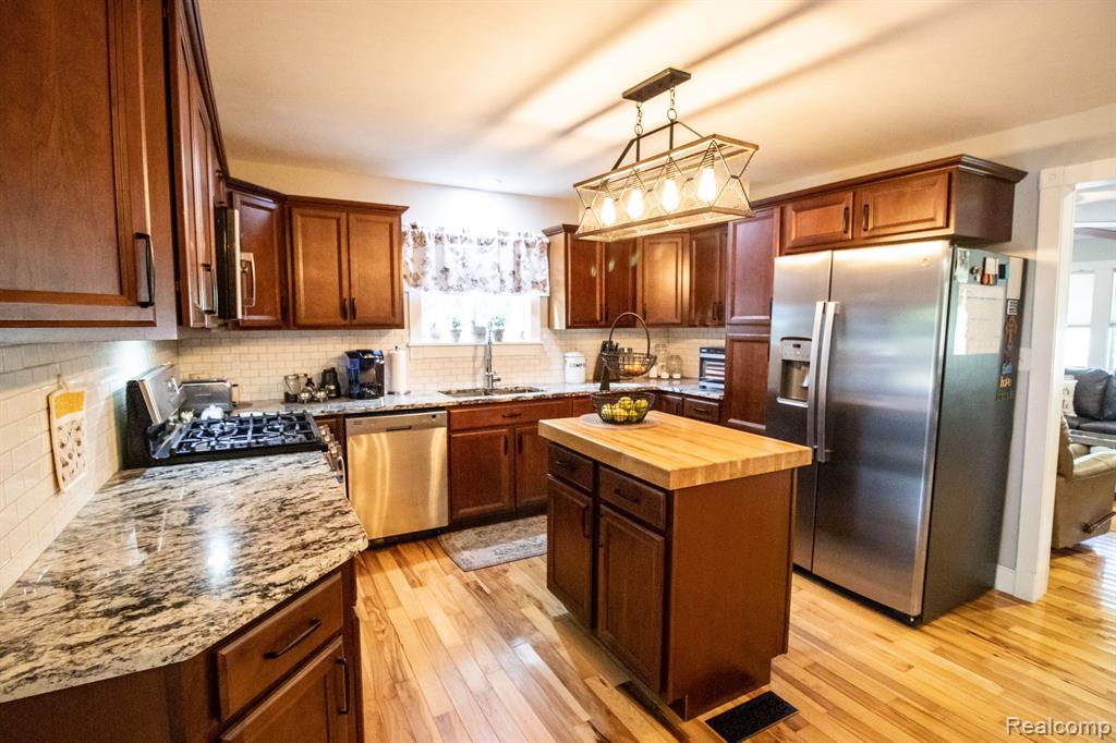 12595 N Budd Road, Burt, MI 48417 — Photo 8