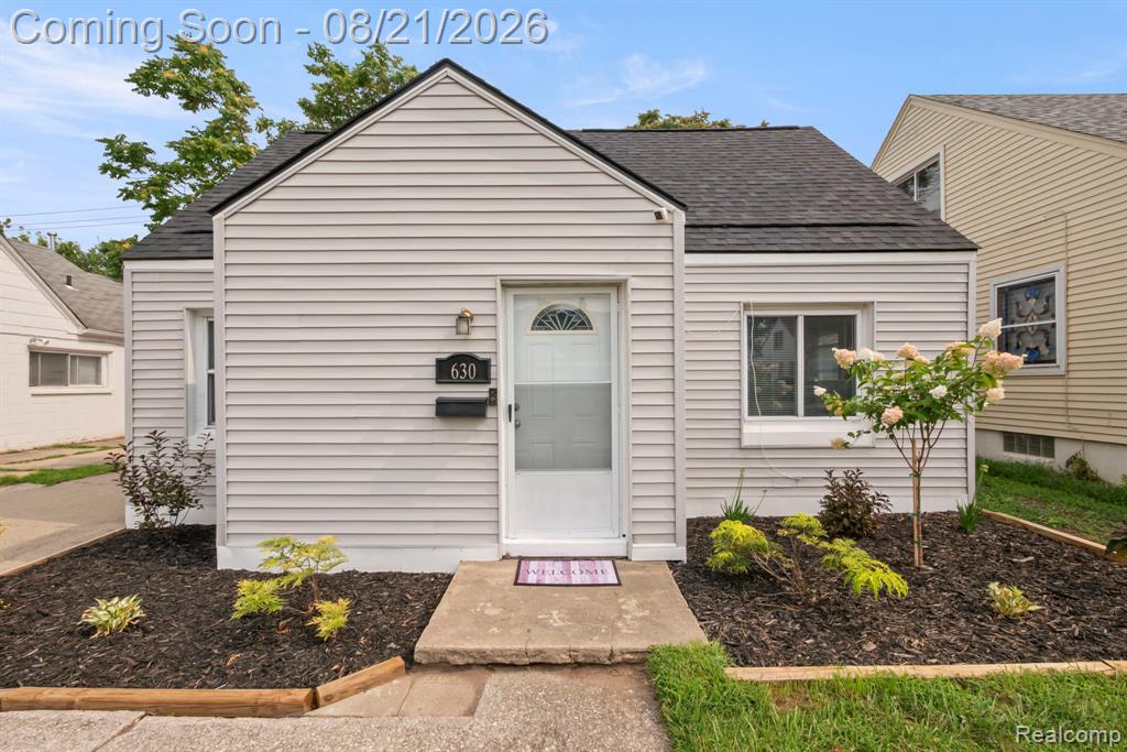 630 White Avenue, Lincoln Park, MI 48146