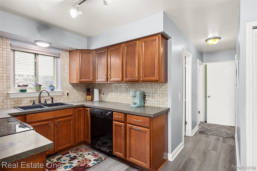 1194 Paddington Road, Canton, MI 48187 — Photo 8