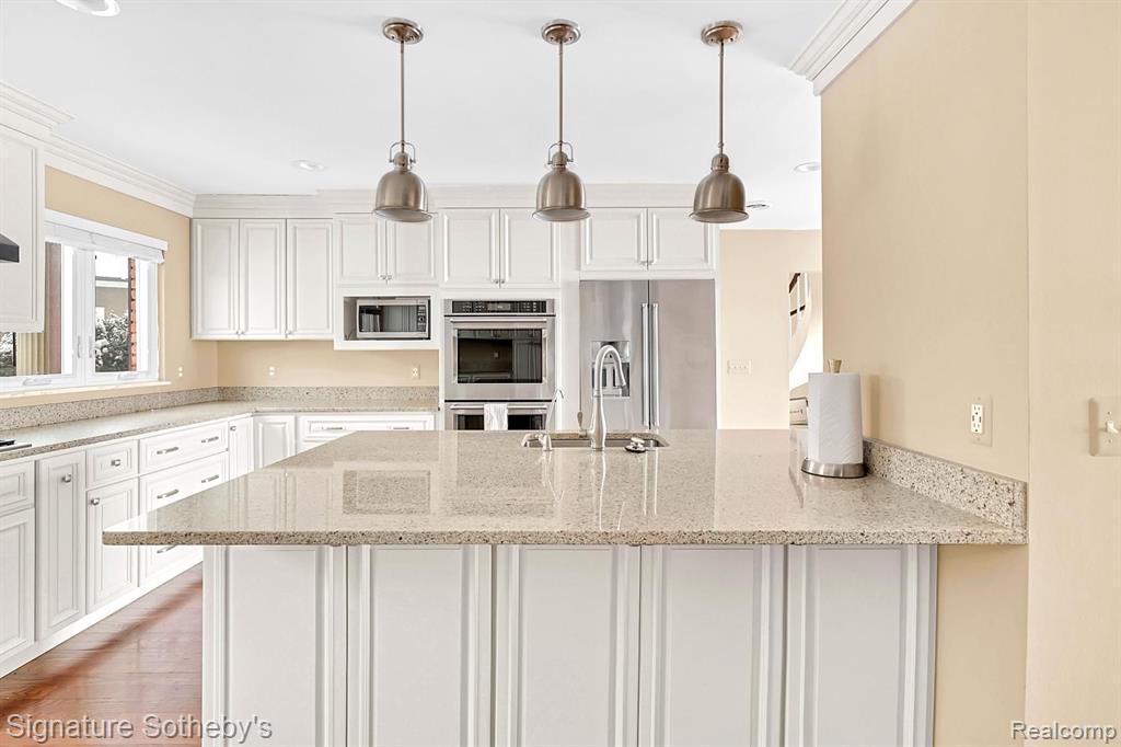 2224 LAKE ANGELUS Shores, Lake Angelus, MI 48326 — Photo 15