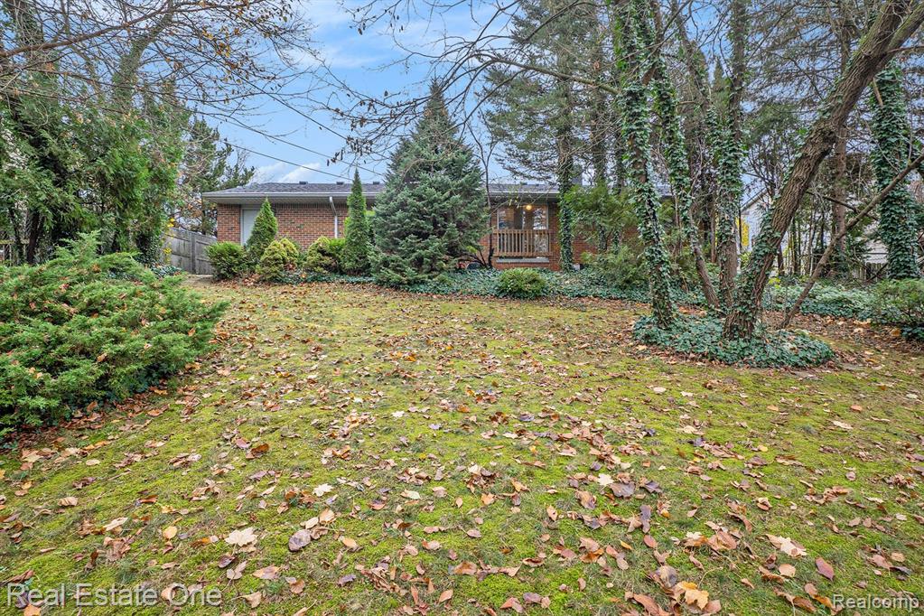 926 BYRON Drive, Milford, MI 48381 — Photo 22