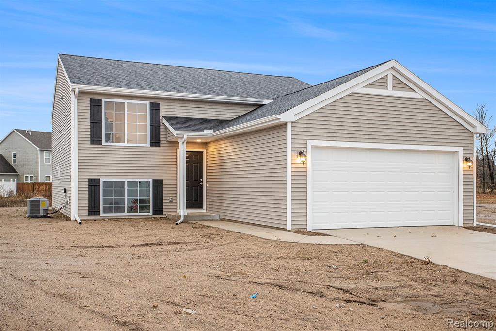 200 Wildflower Drive, Hillsdale, MI 49242 — front exterior