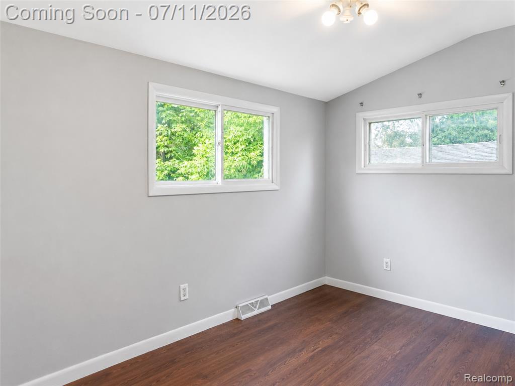 4855 Hatchery Road, Waterford, MI 48329 — Photo 20