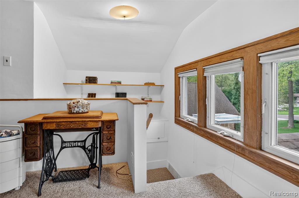 3961 Lakewood Drive, Waterford, MI 48329 — Photo 18