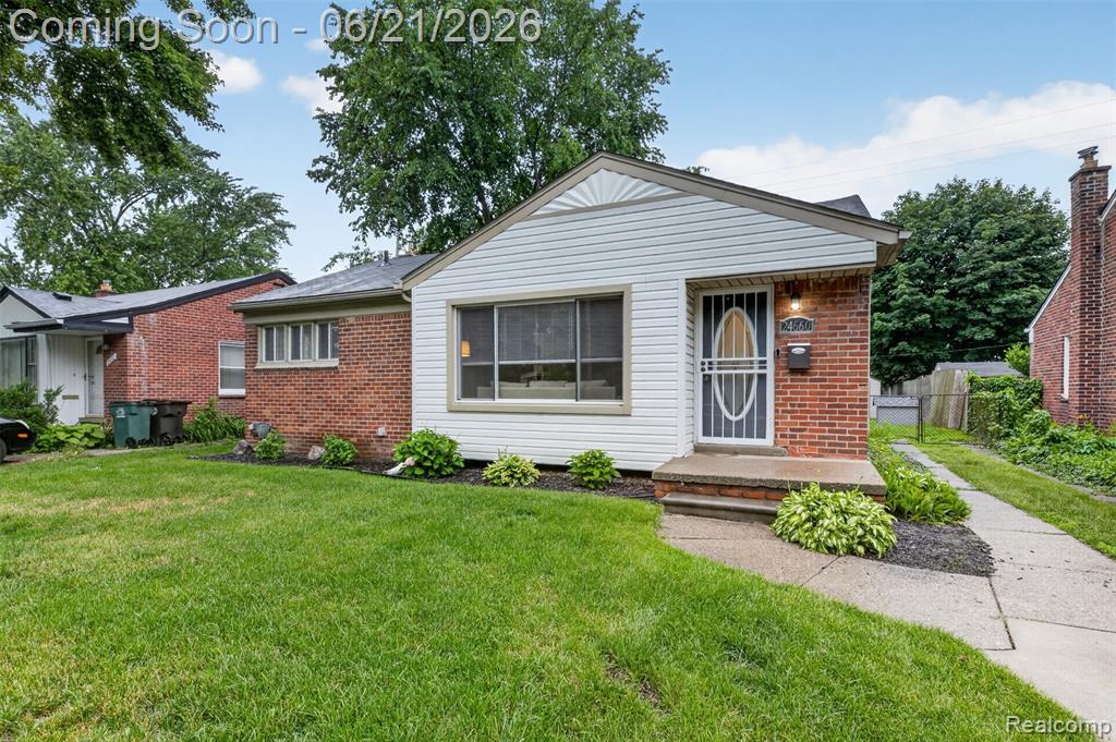 24660 Ridgedale Street, Oak Park, MI 48237 — front exterior