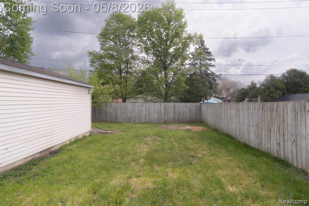 20804 Rensselaer Street, Farmington, MI 48336 — Photo 24
