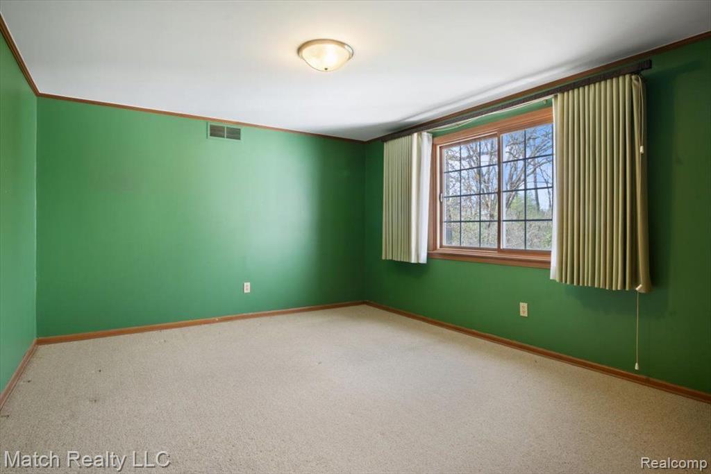 589 KINGSLEY Trail, Bloomfield Hills, MI 48304 — Photo 32