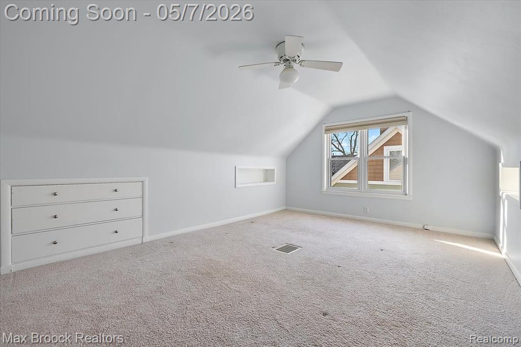912 Woodsboro Drive, Royal Oak, MI 48067 — Photo 10