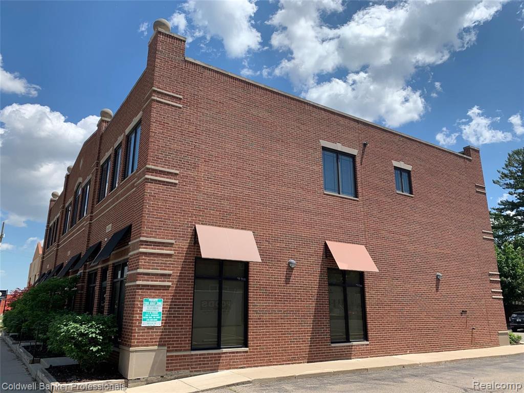 610 E Eleven Mile Road, Royal Oak, MI 48067 — Photo 2