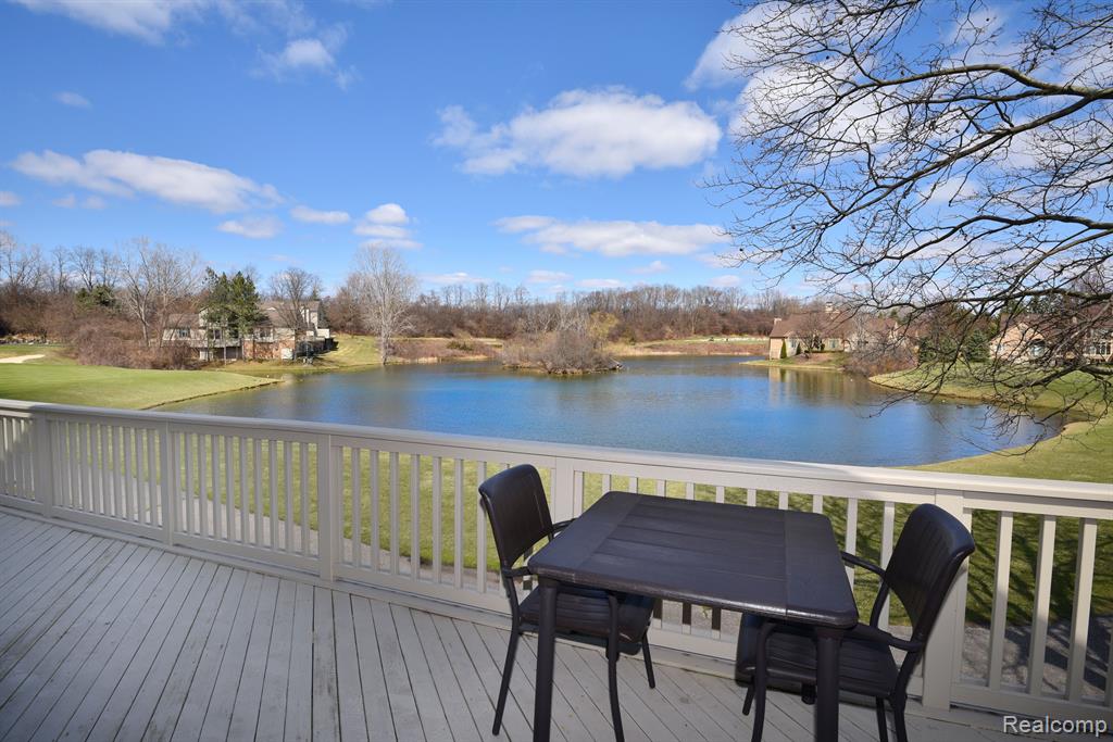 527 Newburne Pointe, 19, Bloomfield Hills, MI 48304 — Photo 10