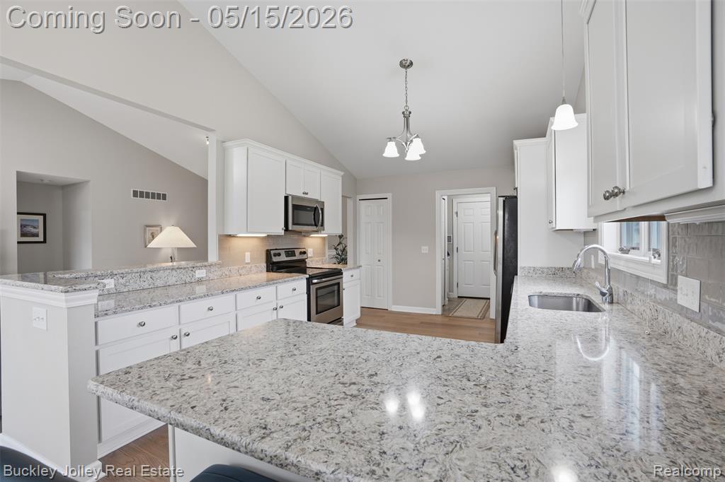 6369 Pasture Lane, Brighton, MI 48116 — Photo 15