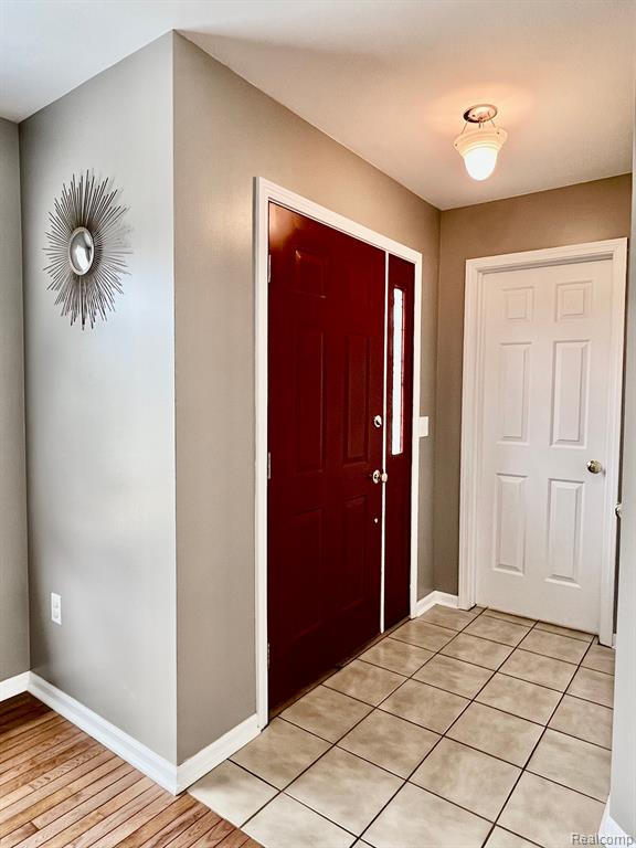 555 Colorado Avenue, Marysville, MI 48040 — Photo 3