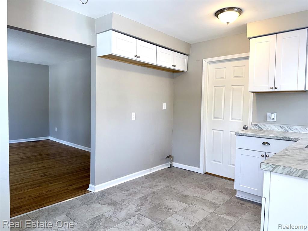731 Stanley Avenue, Pontiac, MI 48340 — Photo 8