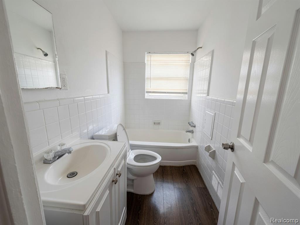 20196 Hartwell Street - Photo 4