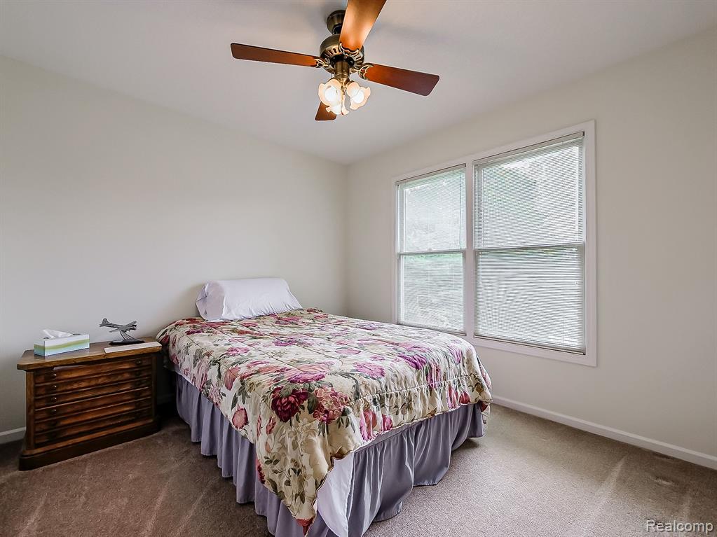 1394 MIDDLEWOOD Drive, Saline, MI 48176 — Photo 19