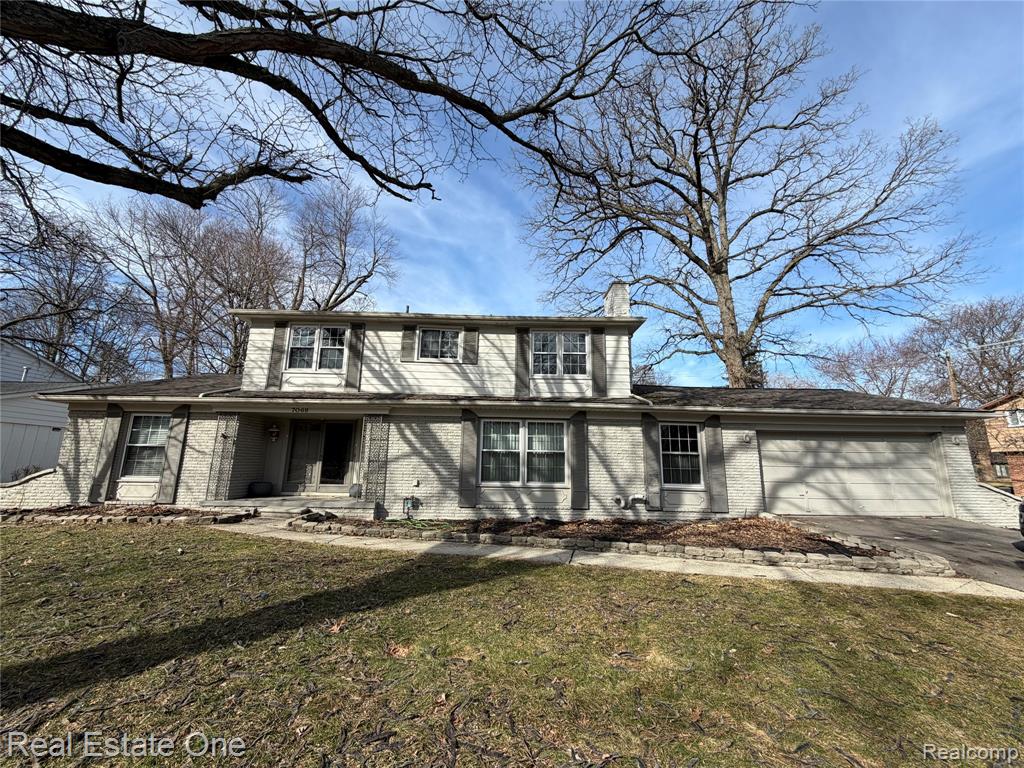 7068 Heather Heath, West Bloomfield, MI — front exterior