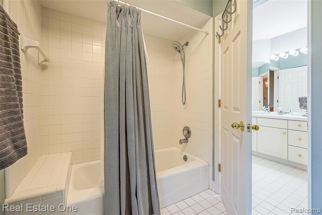 5350 Hidden Pines Drive, Brighton, MI 48116 — Photo 62