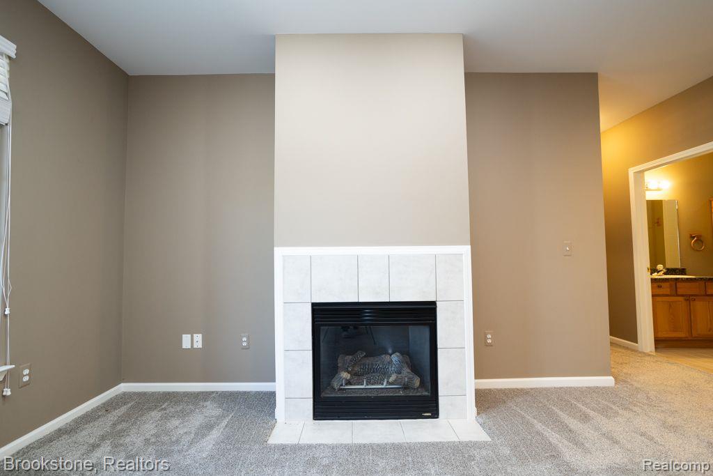5829 TWIN OAKS Drive, Sterling Heights, MI 48314 — Photo 7