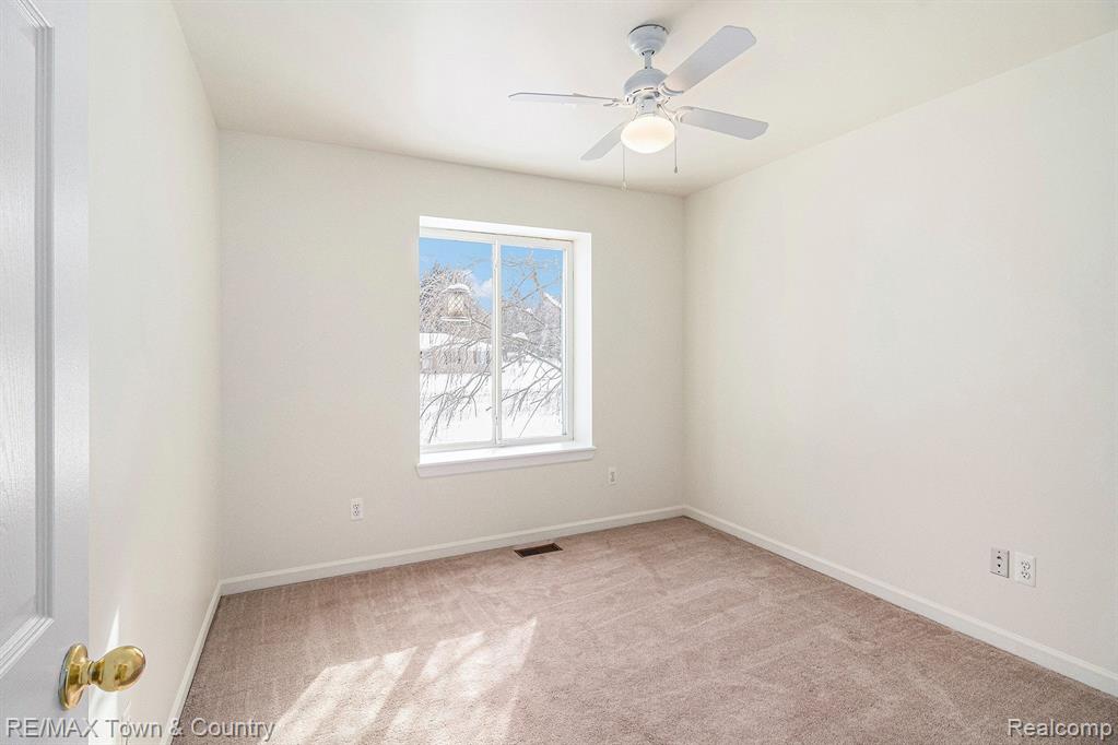 6479 E PIERSON Road, Flint, MI 48506 — Photo 15