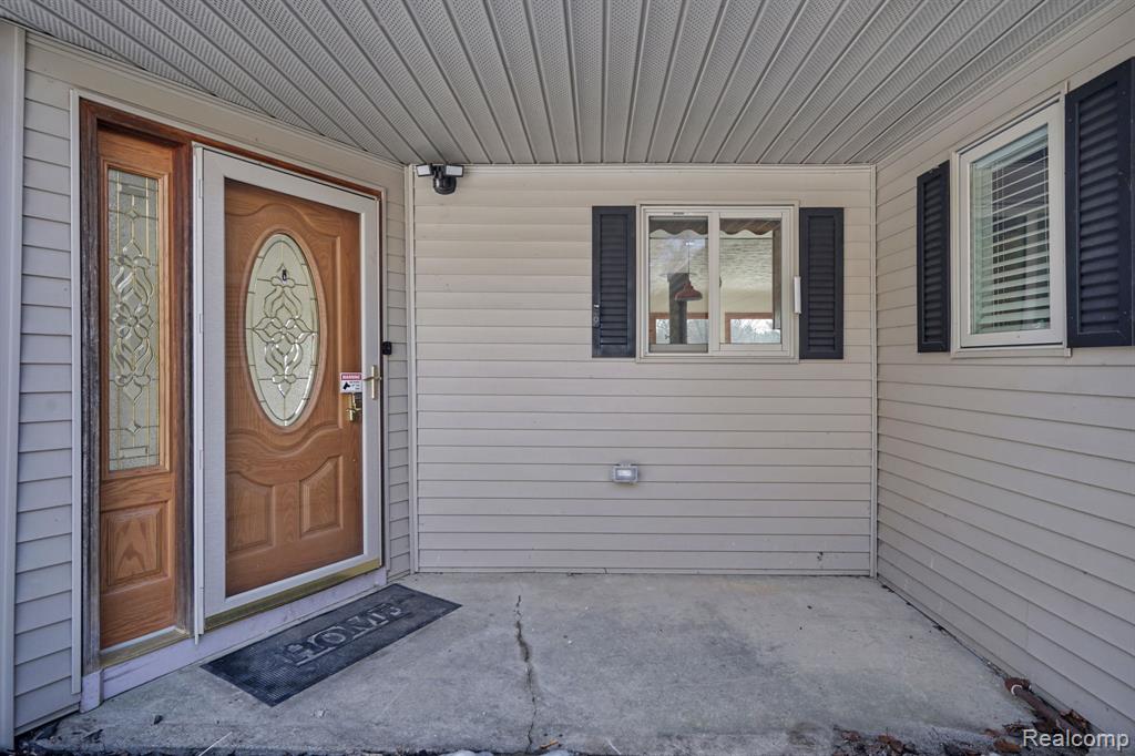 35 Leece Road, Ortonville, MI 48462 — Photo 4