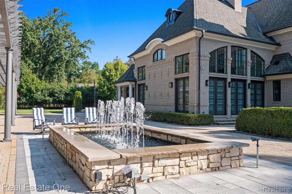 1343 Orchard Ridge Road, Bloomfield Hills, MI 48304 — Photo 46