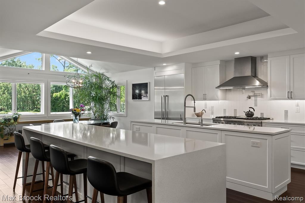 7400 Parkstone Lane, Bloomfield Hills, MI 48301 — Photo 18