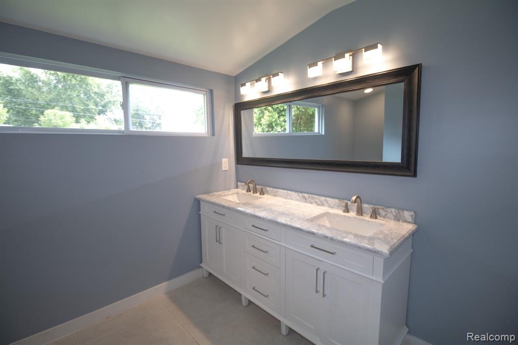 5480 OAK PARK Drive, Clarkston, MI — Photo 27