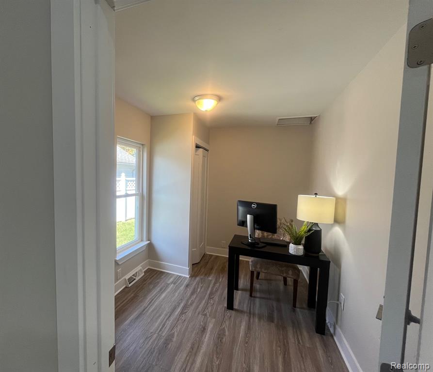 9128 Hickorywood Drive, White Lake, MI — Photo 10