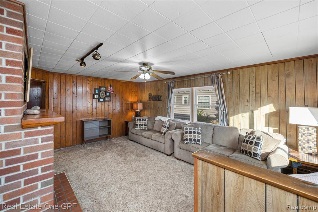 3004 Maplewood Drive, Fort Gratiot, MI 48059 — Photo 3