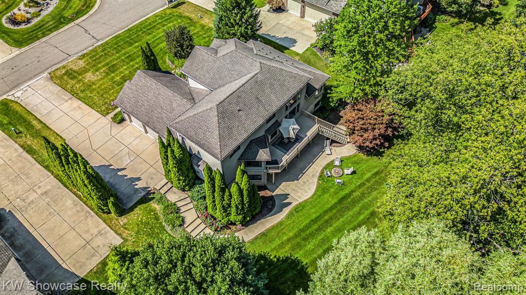 989 Suchava Drive, White Lake, MI — Photo 39