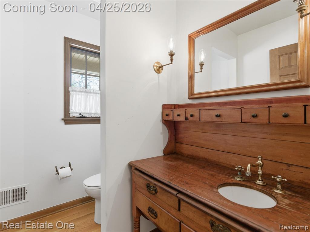 9990 Sashabaw Road, Clarkston, MI 48348 — Photo 47