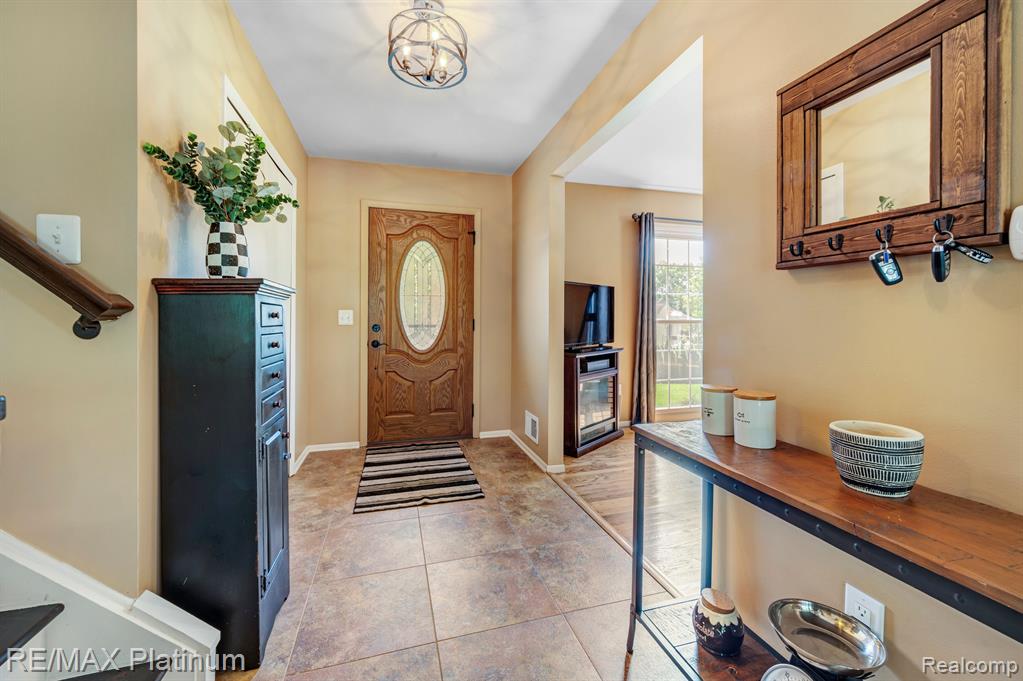 9003 SPENCER Court, Brighton, MI 48116 — Photo 10