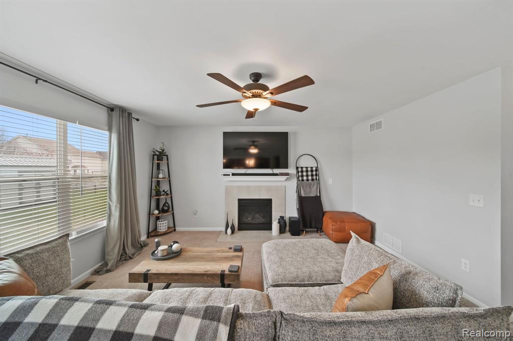 9166 BIRCH POINTE Drive, Newport, MI 48166 — Photo 13