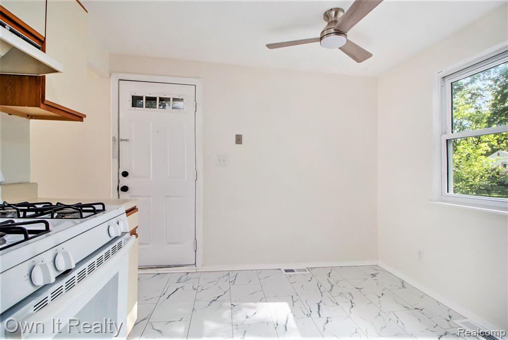 2188 HEMLOCK Drive, Ann Arbor, MI 48108 — Photo 11