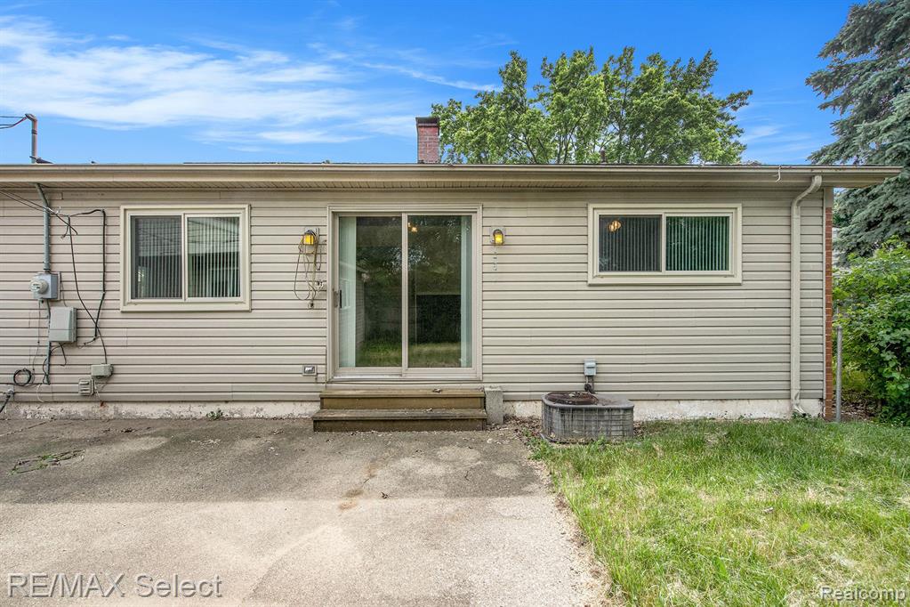 1179 LAUREL Court, Ypsilanti, MI 48198 — Photo 23