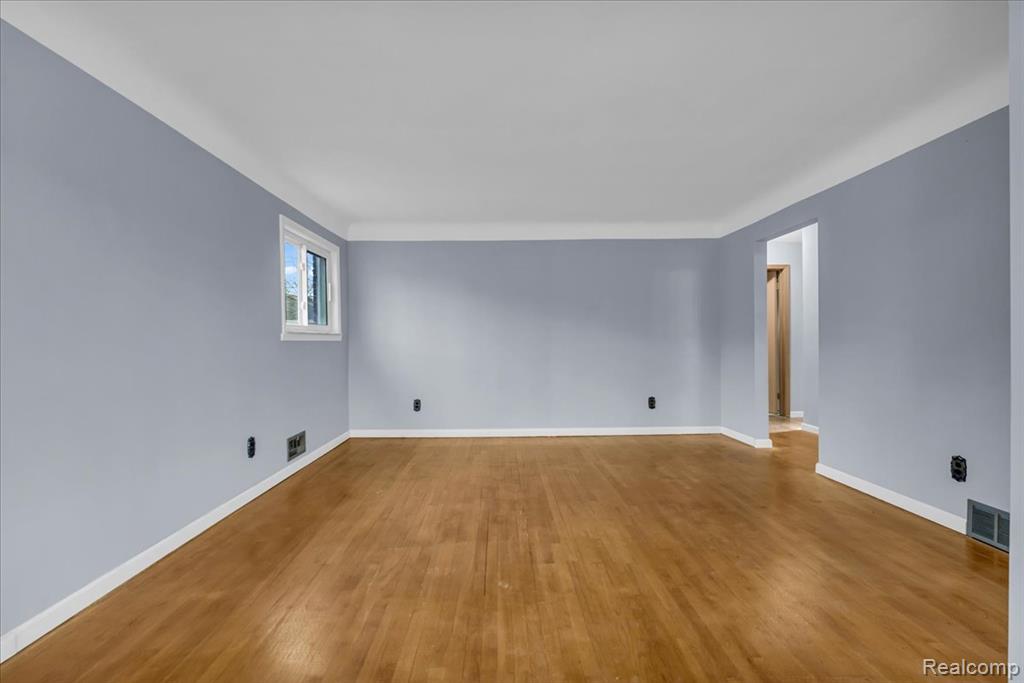 25615 Tireman Street, Dearborn Heights, MI 48127 — Photo 5