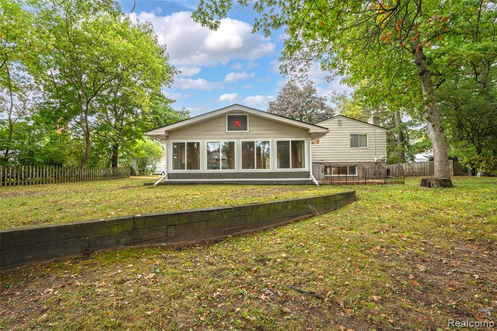 2880 Wareing Drive, Orion, MI — Photo 32